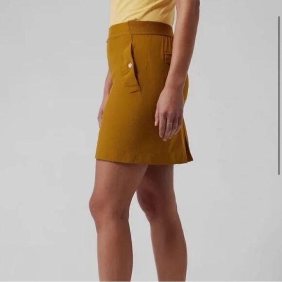 Athleta Vienna Cargo Skort - Picture 3 of 16